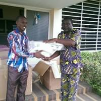 Remise de dons de produits médicaux au CHU Sylvanus OLYMPIO de Tokoin (TOGO)