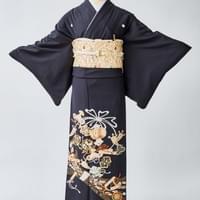 黒留袖３３　66000円　身長170cmまで