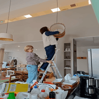 On prépare le lieu.