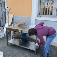 On déménage et emménage.