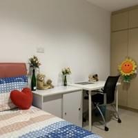 客房 3 (升级单人房、 带独立卫浴)