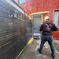 Udvendig træværksrens / Under behandling