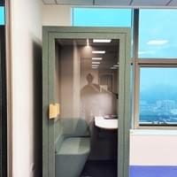 台北GPS應用公司（電話亭）