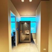 台北貿易公司（電話亭）