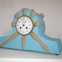 Mantel clock