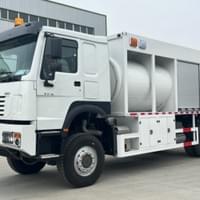 Lubrication & service truck