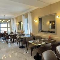 Salle RDC Ayothaya Café
