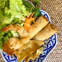 E8-entrees-mixtes-2-Nems-2-Beignets-de-crevettes-2-raviolis-frits