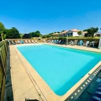 Grand Gîte Soleil Salle à manger pour 15 personnes