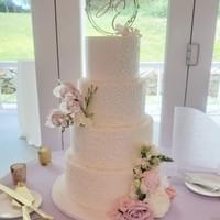 Piped leaves and vines