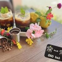 冰咖啡與咖啡豆，窩一窩 OliO b&b 木牌