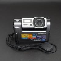 Sony Cyber-shot DSC-F55E