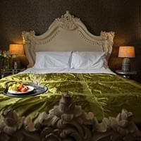 Room 5 King with ensuite bath