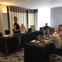 La création et l'animation de formation sur-mesure, tout comme mes prestations, donnent lieu à des échanges riches. C'est en mode atelier et interactivité que je mène ces temps d'apprentissage, en convoquant également des techniques de facilitation d'intelligence collective