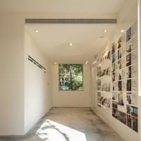 「大學即知識」展示淡江大學校史、專門探討未來趨勢的《明日世界》雜誌及其他本校出版品，並介紹「熊貓講座」