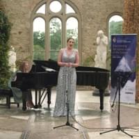 Dearbhla Collins (Piano), Gemma Ní Bhriain - Opera Online VDISC - Kilruddery House and Gardens