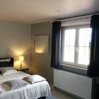 Vue de la chambre d'hôtes sur le jardin privatif, Parking gratuit