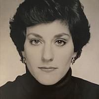 Claire Gruppo headshot