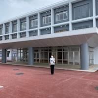 本年度誕生した市内初の小中一貫校 「白鳥小中学校」を見学させていただきました。