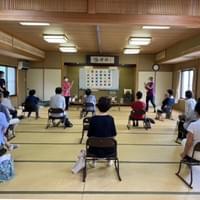 ようやくコロナ禍も落ちつき「介護予防教室元笑気」に集まれるようになった皆様が元笑気体操を頑張られていました。