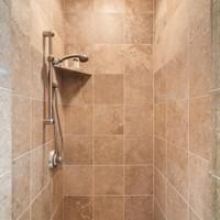 Master 2 shower