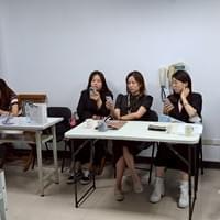 聚精會神。結業前測驗進行中。