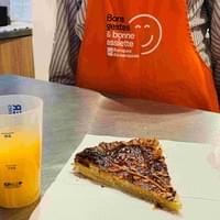 Galette et jus d'orange