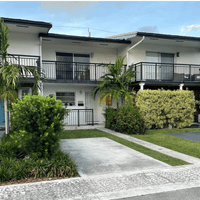 Collonade - North Miami