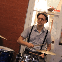 Bon Bon Vivant preforming in the French Quater of NOLA | SherrodPro