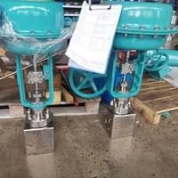 High-pressure oxygen valve