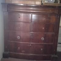 Chest of drawers
