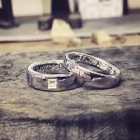 Alliances or blanc et diamant taille Princesse