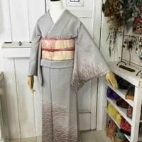 グレーのり散らし訪問着  身丈:160 / 裄丈:66 / 袖丈:46 / 前幅:25 / 後幅:29