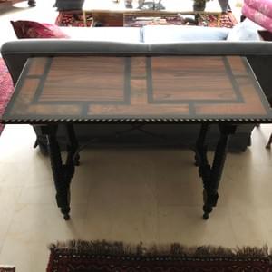 Mesa de nogal estilo barroco