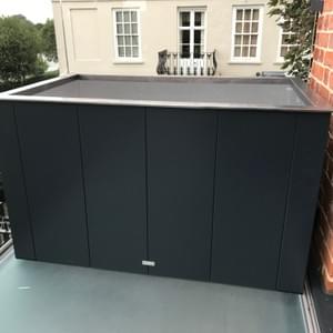 Minimal planting trough with lead capping