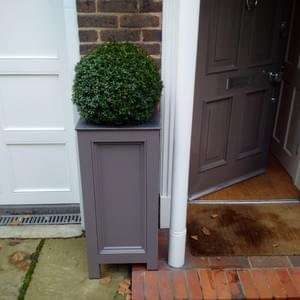 Tall flat top No.1 with plain panel, tailored leg height