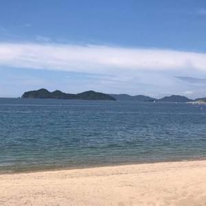 幼い頃、良く泳いでいた下松市の隣の光市の虹が浜海岸。