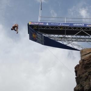 Winning dive Red Bull Cliff Diving Hawaii