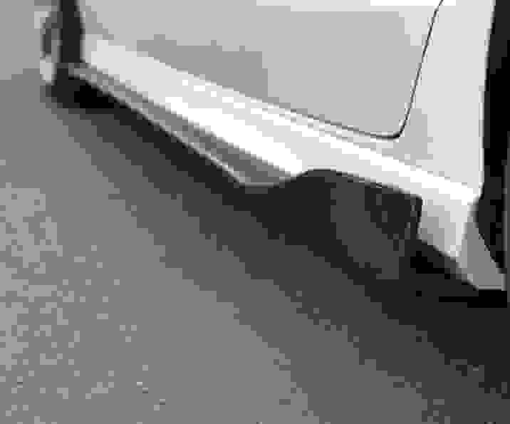 BMW 全系車型專用刀鋒側裙 