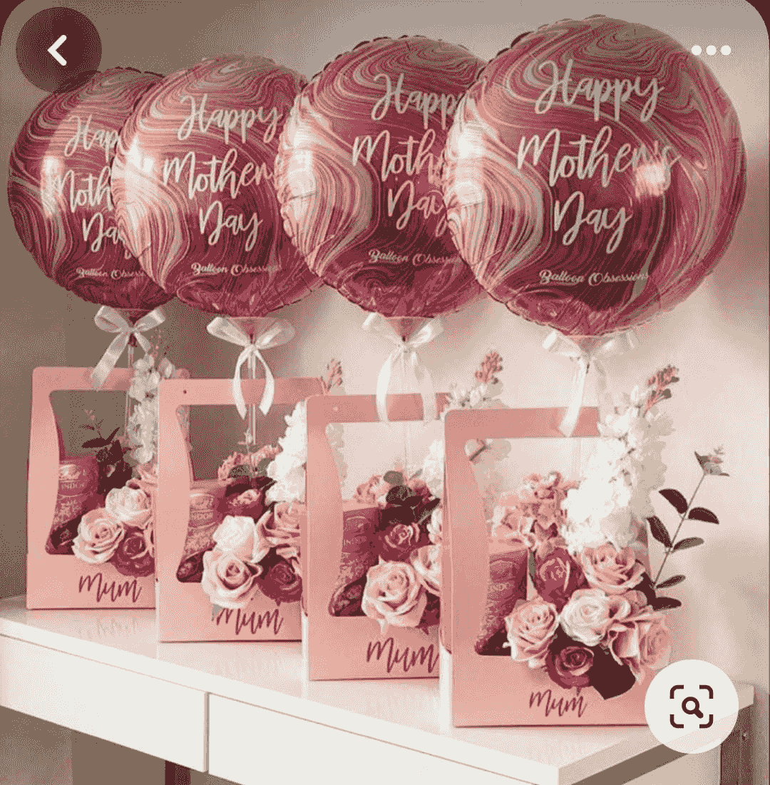 Arreglo de flores en caja + globo, incluye tarjeta personalizada 