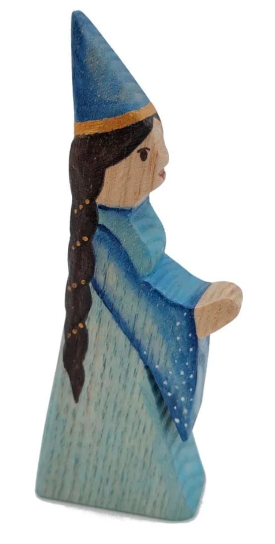 木製皇后 Wooden Queen Figure