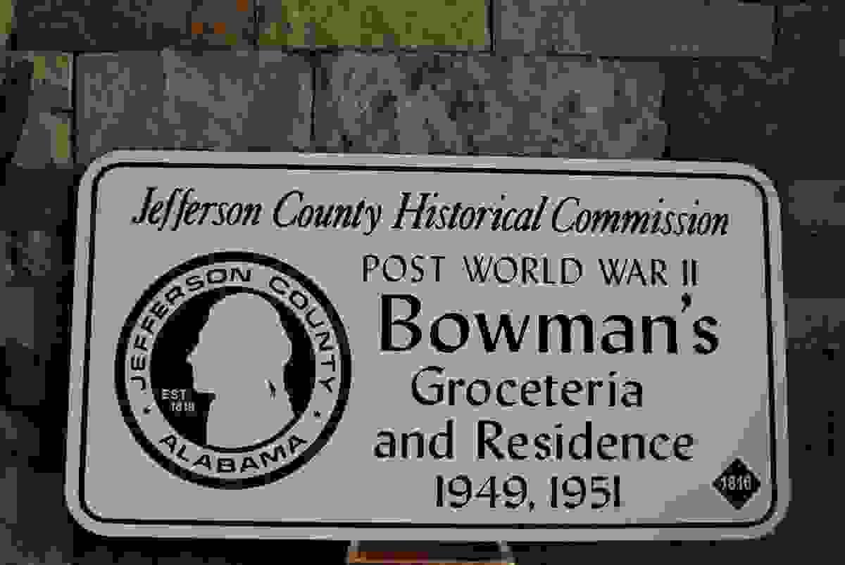 Historic marker for Bowman's Groceteria and Residence