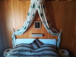 Chambre double à l'étage