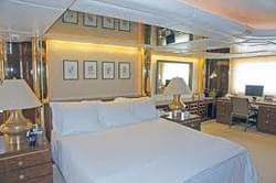 White Cloud,  Master Stateroom carpet