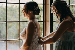 "hairstyling  service by BfabMobile - professional hair and glam makeup."