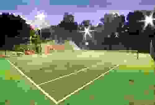 Tennis Racquets and balls hire 1hr