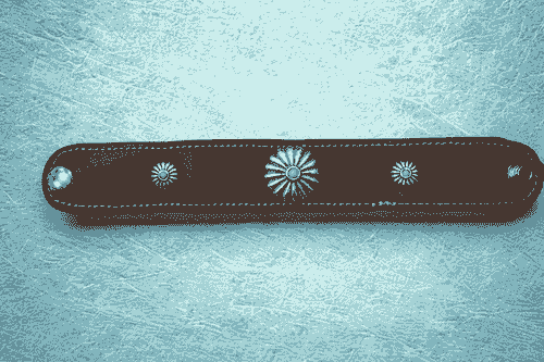 Brown leather bracelet with concho