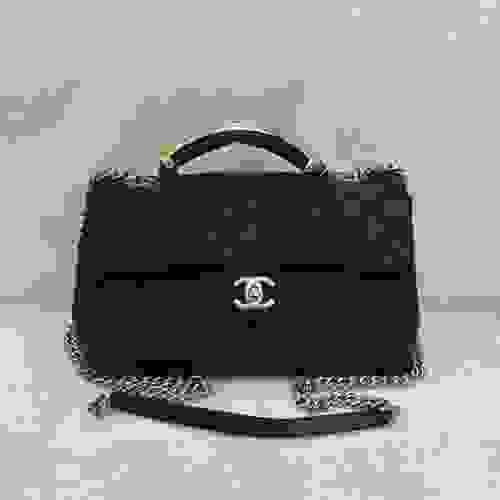 Chanel Classic flap 2way bag
