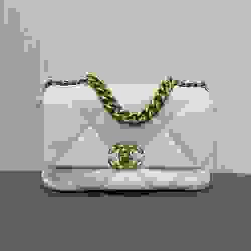 CHANEL 19 bag