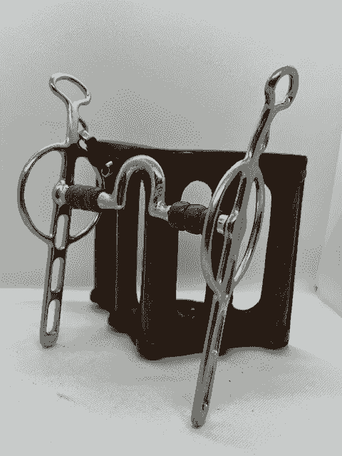 LIVERPOOL BIT - FIXED CHEEK - MEDIUM PORT - 3 SLOTS